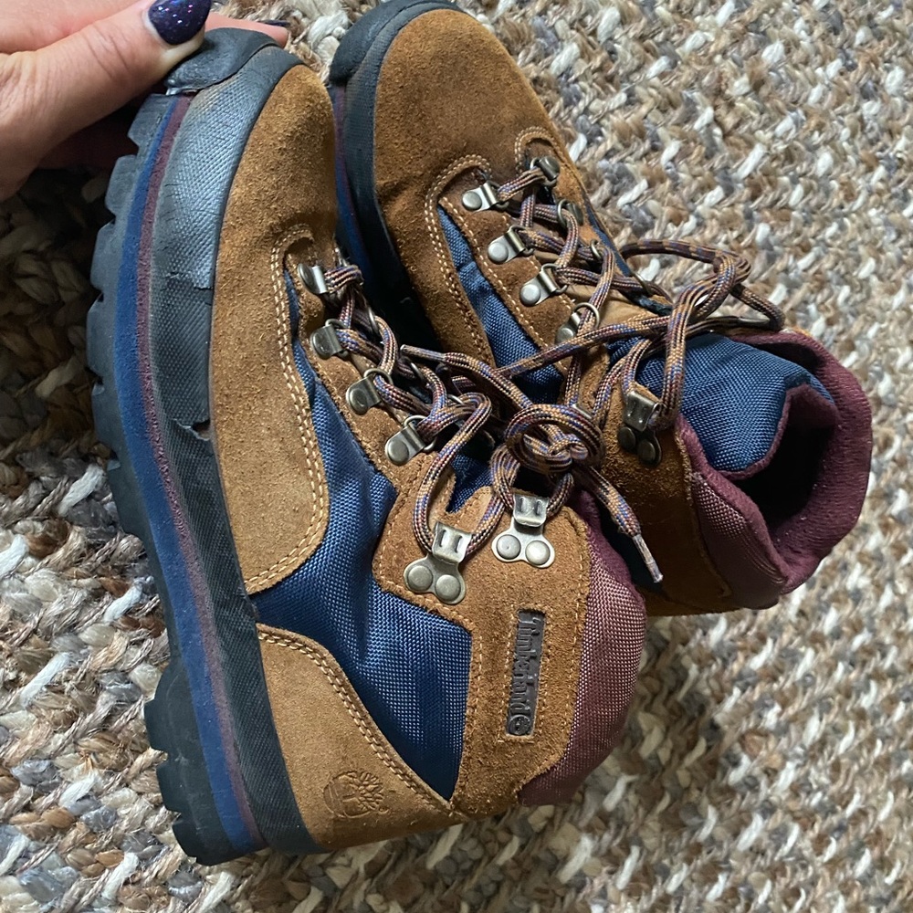 🖤❤️LAST PRICE DROP TIMBERLAND HIKING BOOTS🖤❤️